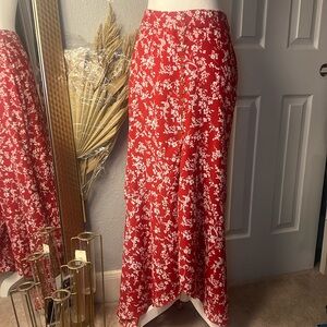 Assymetrical maxi skirt